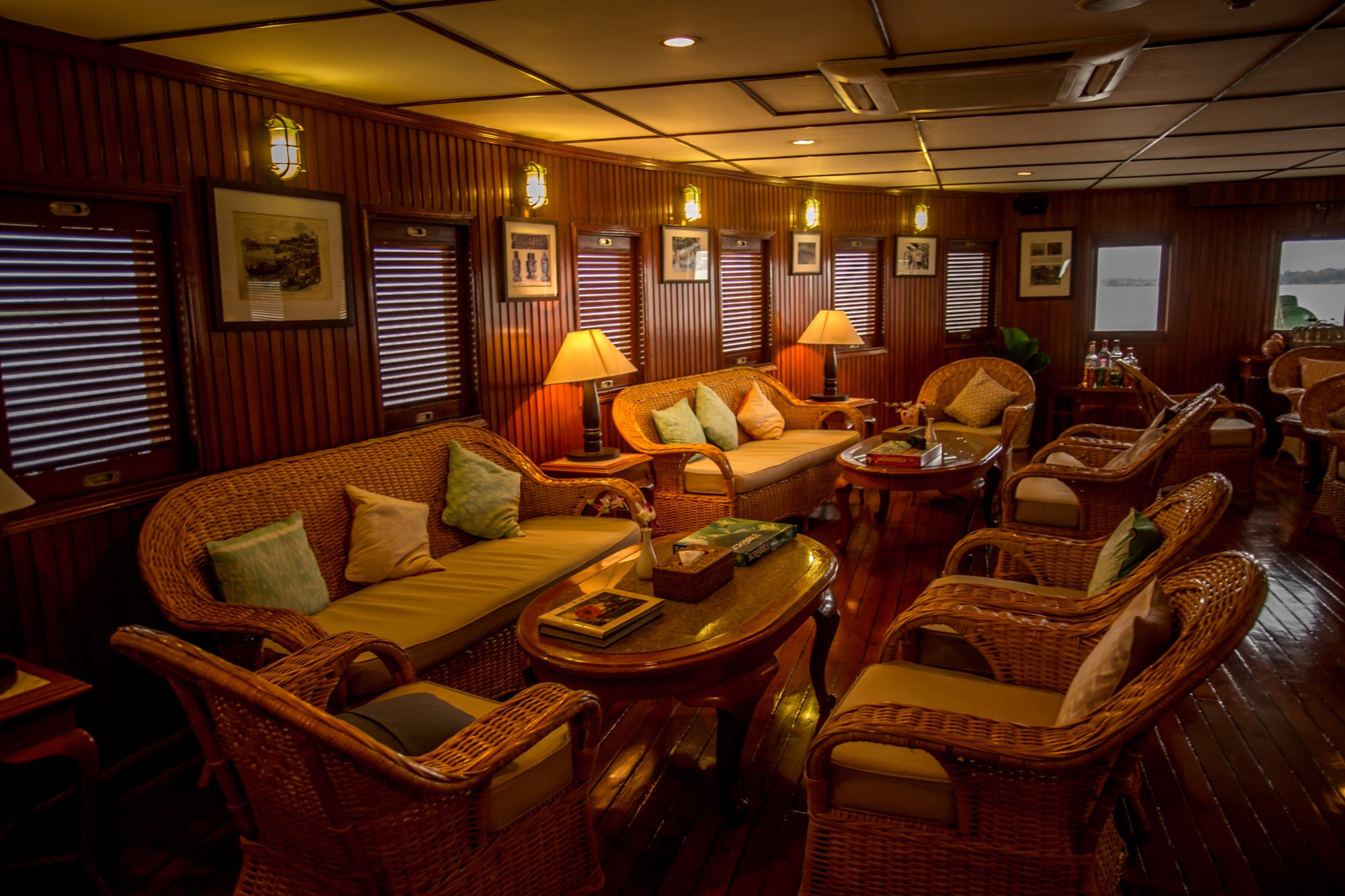 Pandaw RV Mekong Pandaw Saloon 6.jpg